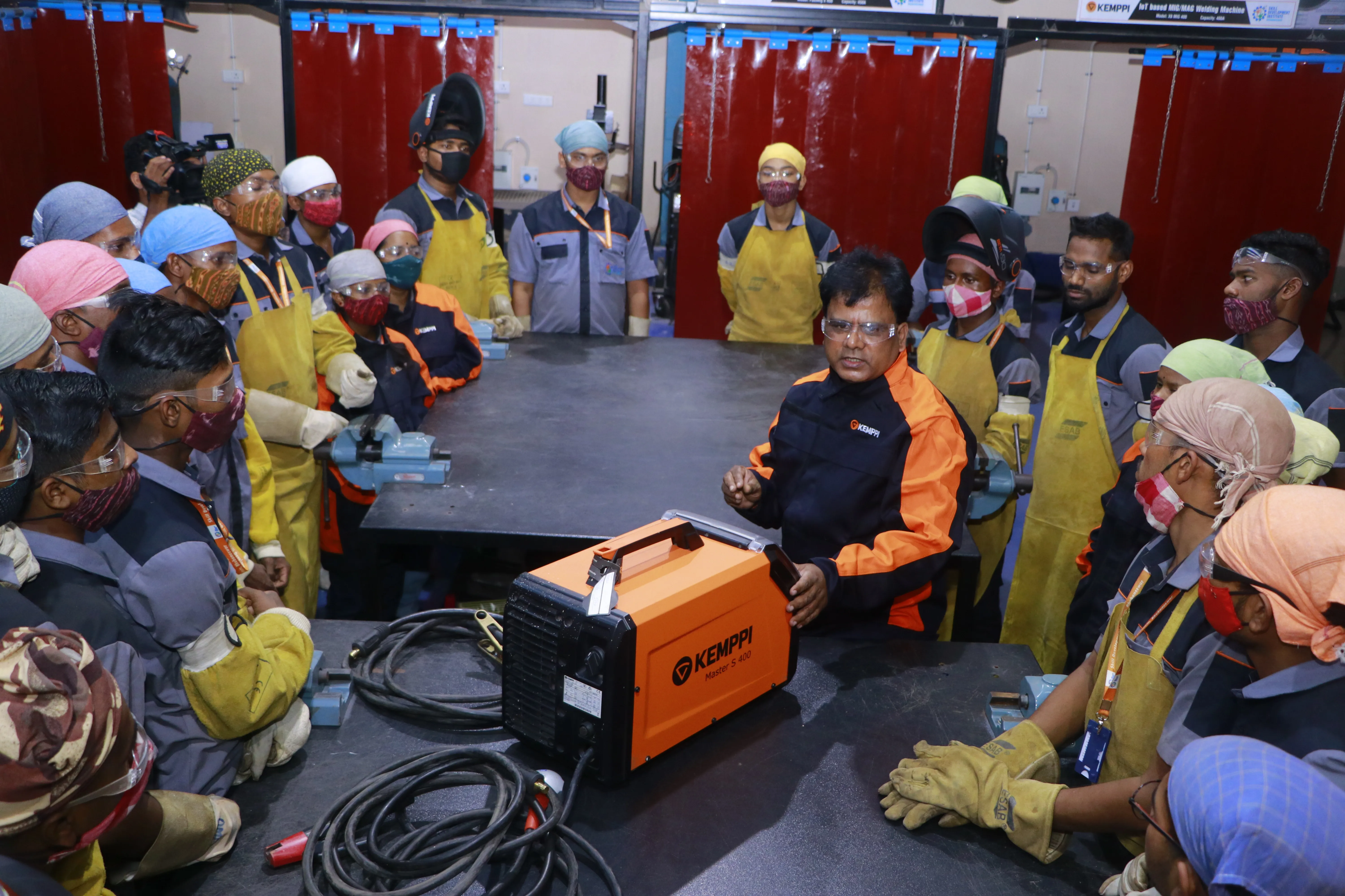 Industrial Welder — gallery photo 2