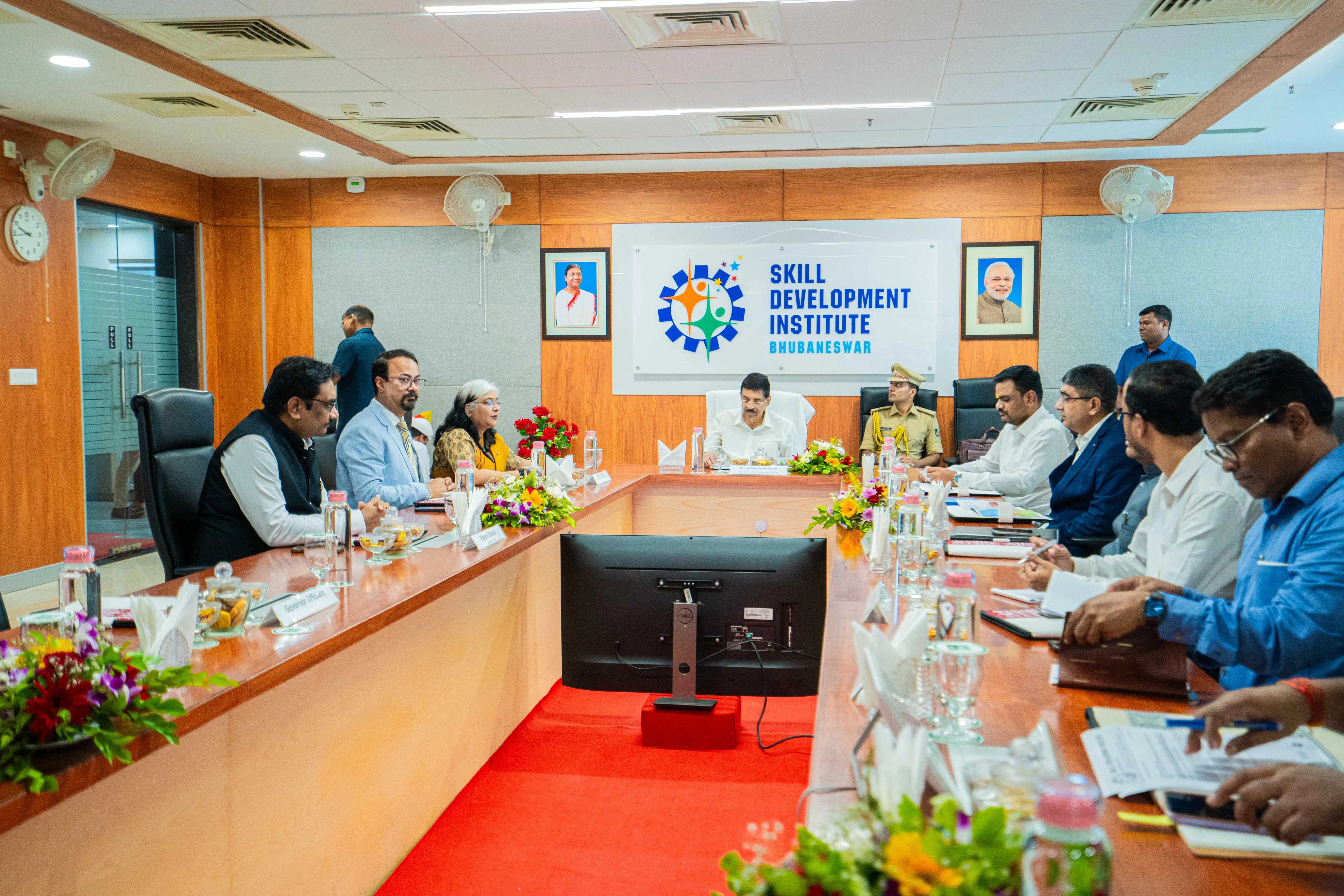 Odisha Governor flags off ‘Skill on Wheel’ in SDI Bhubaneswar — photo 5