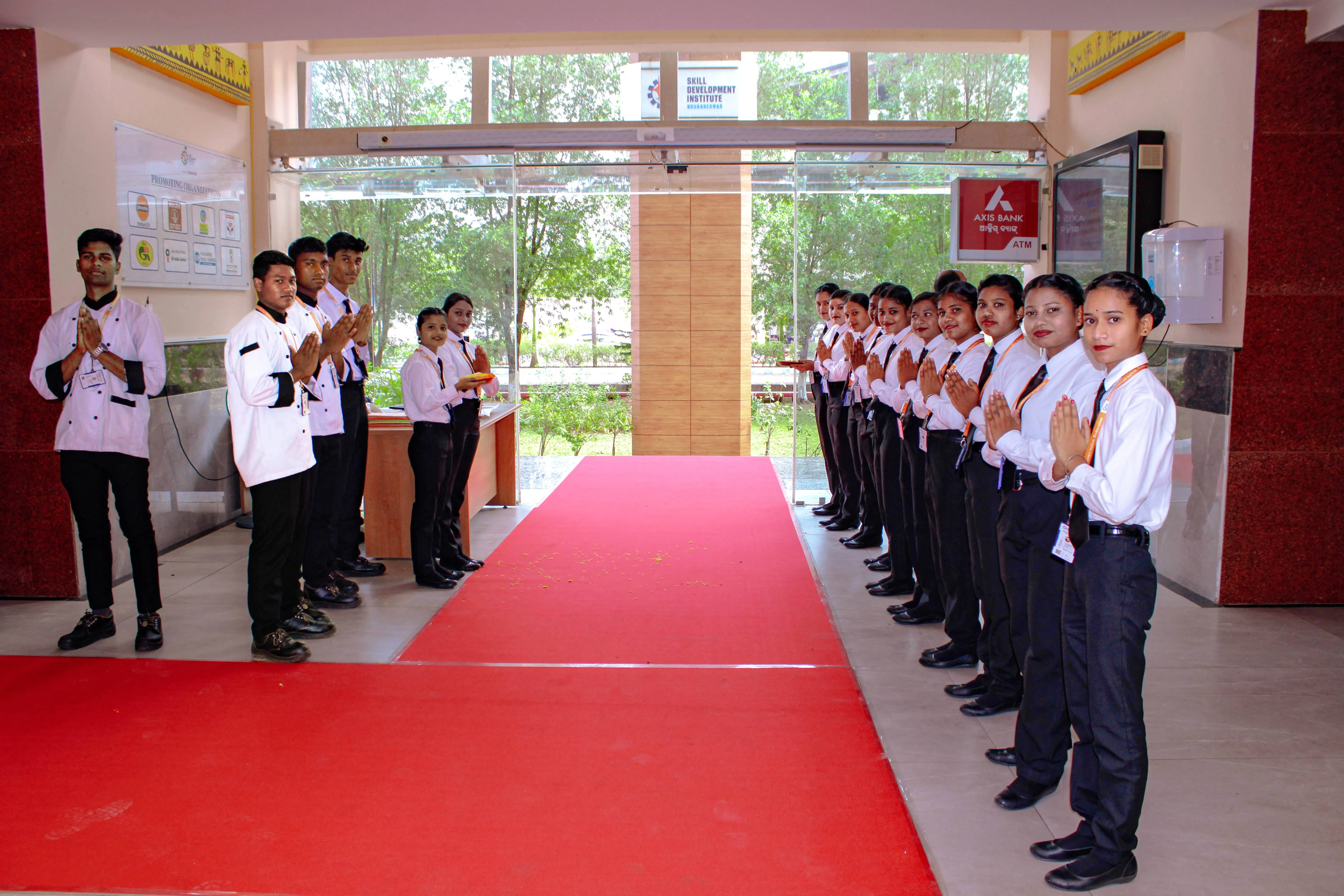 Odisha Governor flags off ‘Skill on Wheel’ in SDI Bhubaneswar — photo 6
